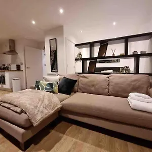 Charming Studio In Bricklane London