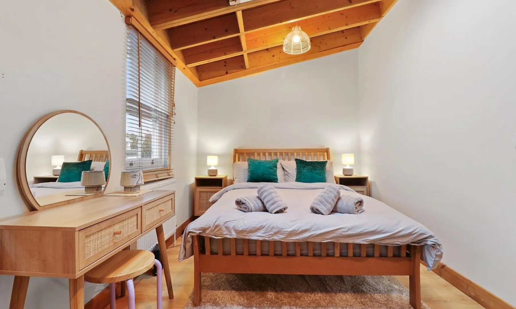 The Hoxton Loft - Top Floor Shoreditch Apartment London 0*,